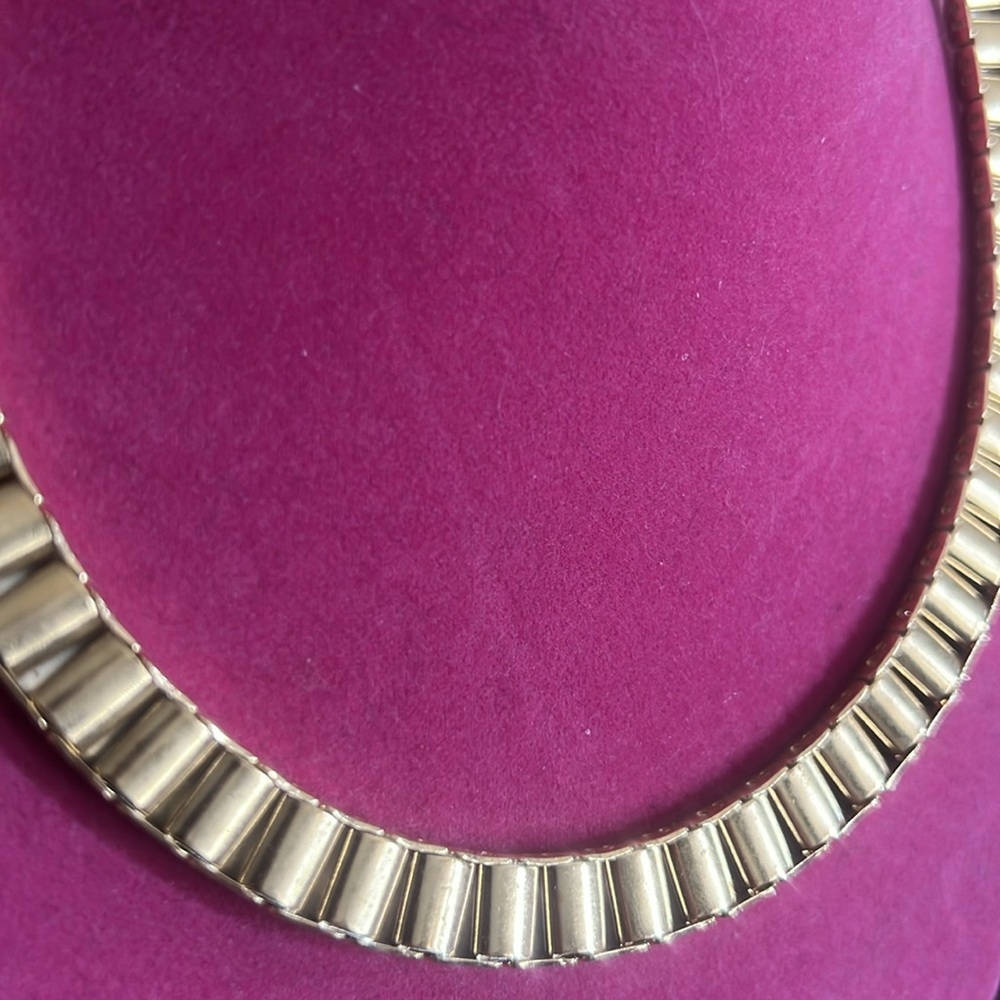 NAPIER Choker Style Gold Matte & Glossy Link Statement Necklace - Picture 7 of 8
